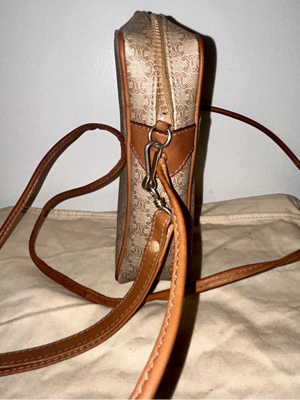 Vintage and Rare Celine Macadam canvas crossbody bag. - Picture 2 of 9